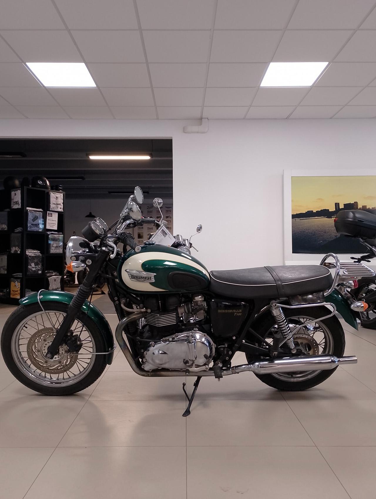 Triumph Bonneville T100
