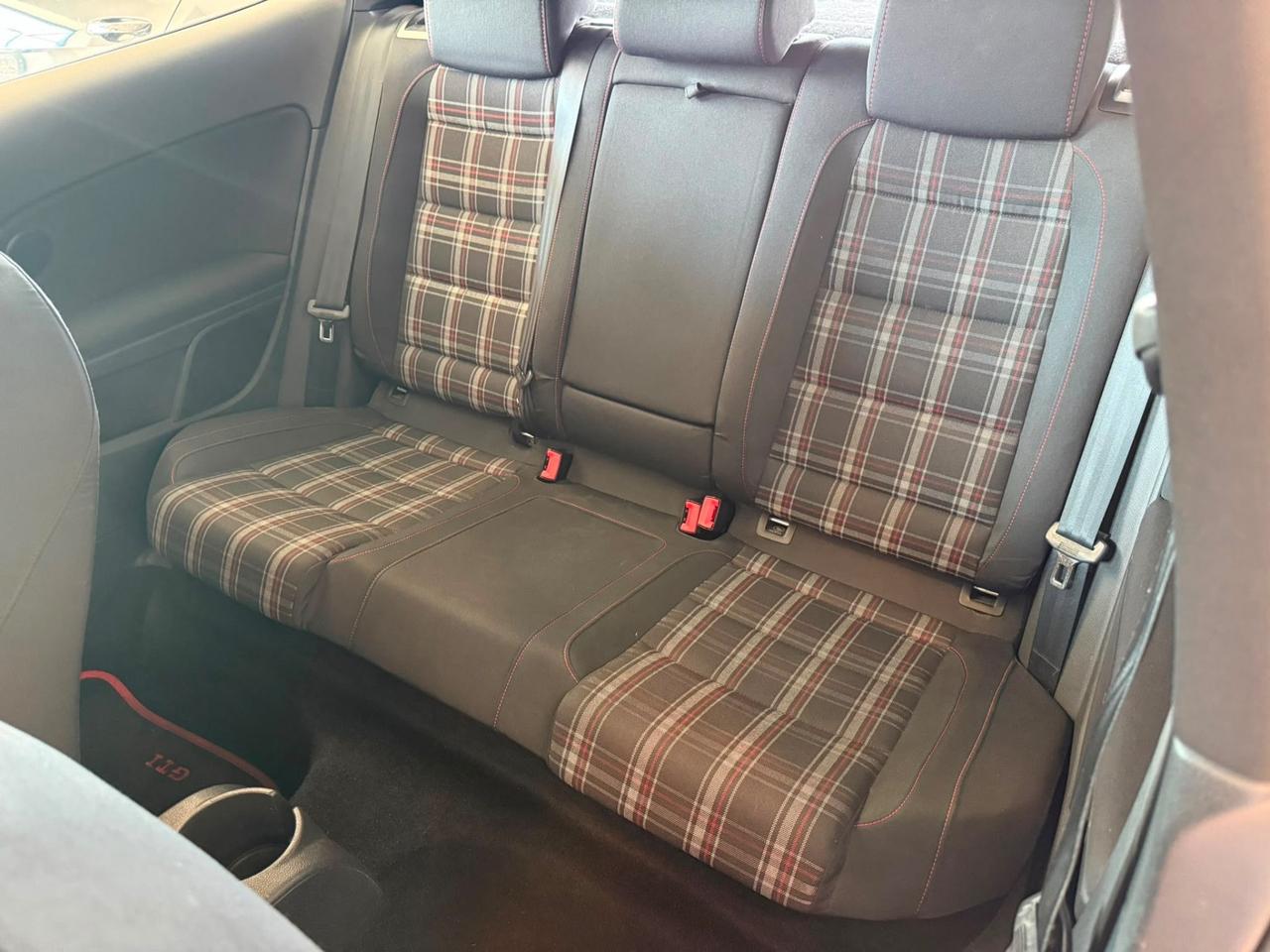 Volkswagen Golf GTI 2.0 TSI 3p.