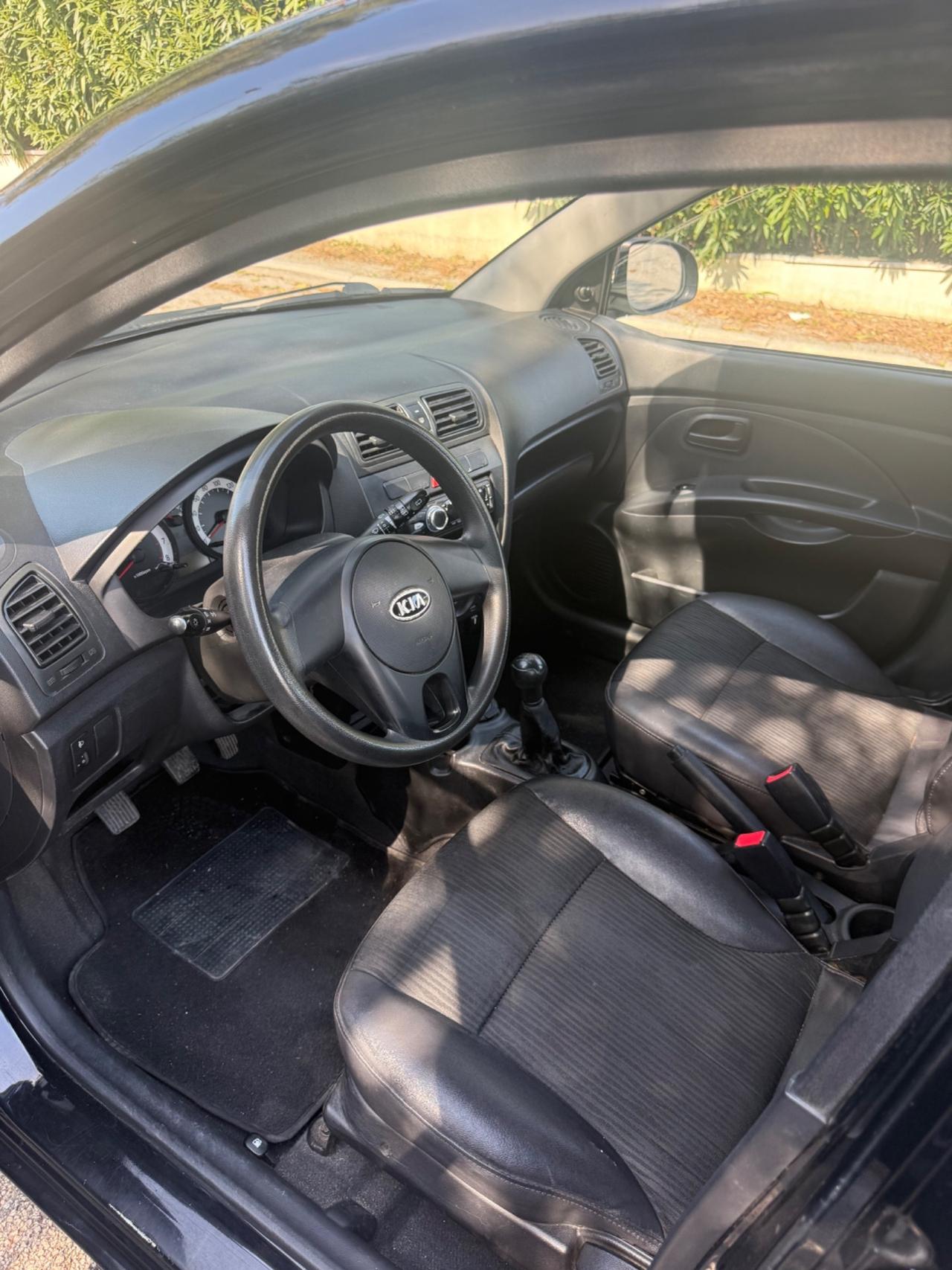 Kia Picanto 1.0 Benzina 105 milaKM neopatentati