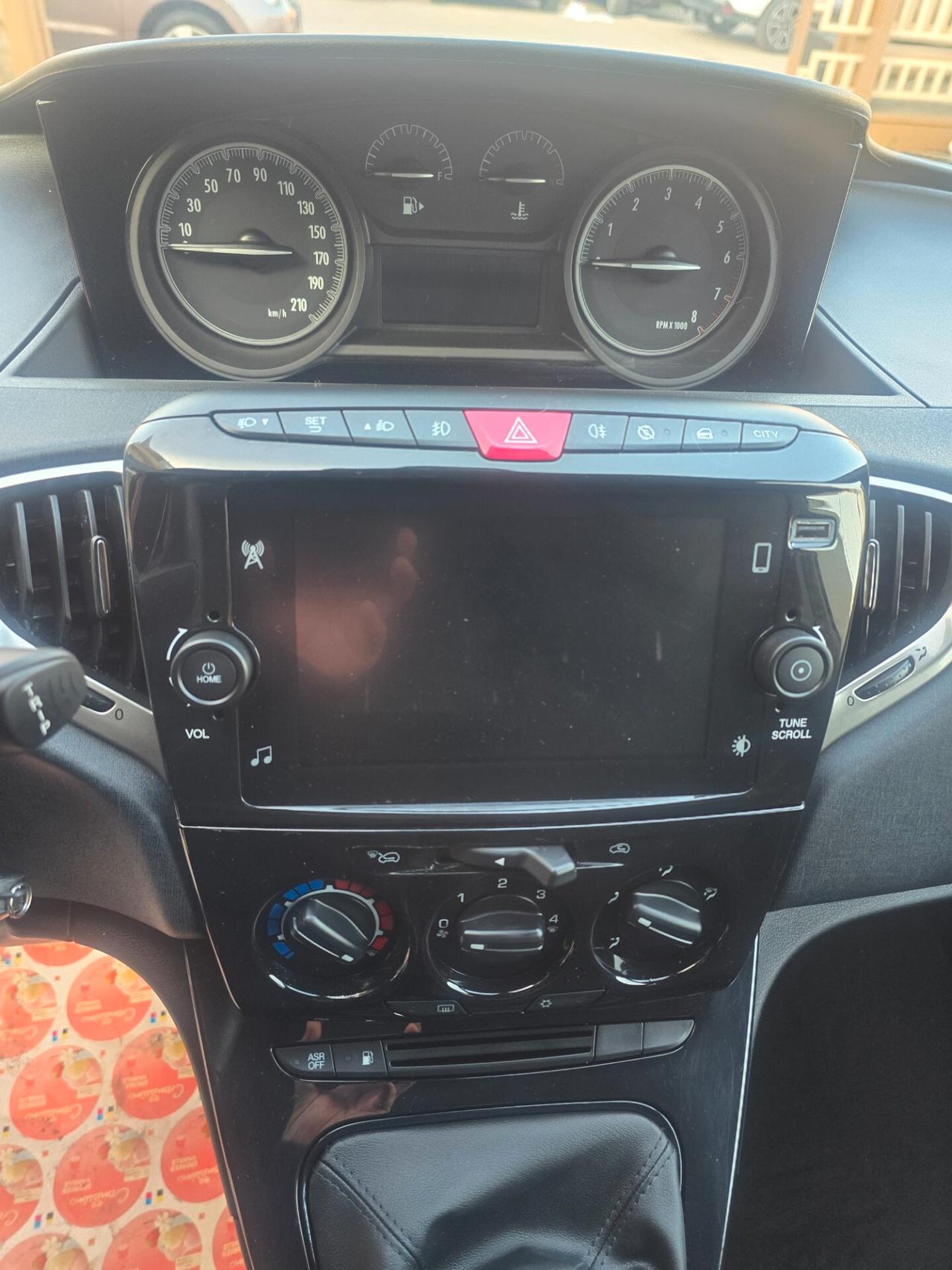 Lancia Ypsilon 1.2 69 CV 5 porte GPL Gold Plus