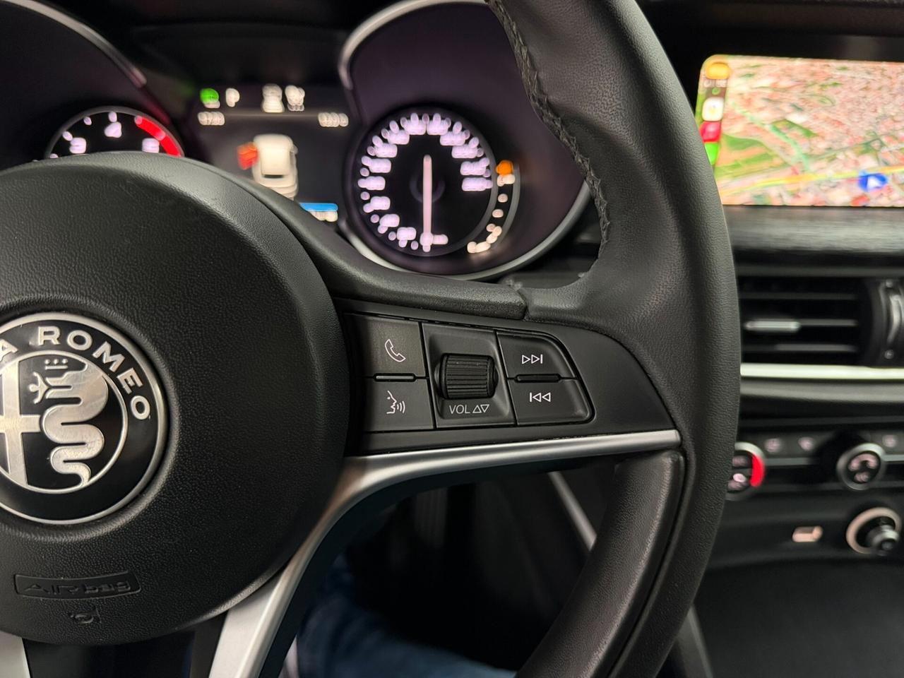 Alfa Romeo Stelvio 2.2 TD 160CV SPORT TECH CERCHI 19 DISTRIBUZIONE OK