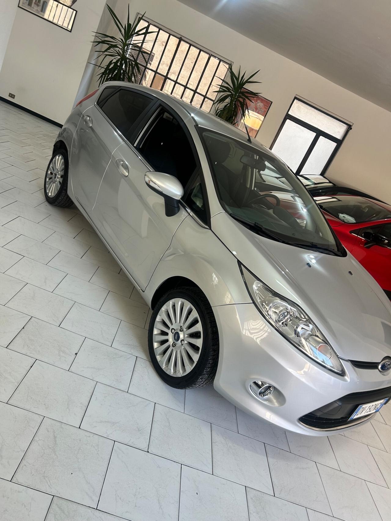 Ford Fiesta 1.6 TDCi 90CV 5 porte DPF Titanium