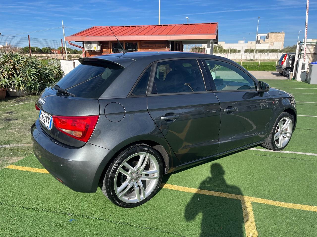 Audi A1 SPB 1.6 TDI S line edition