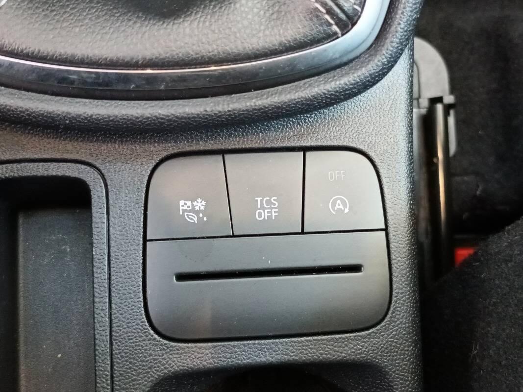 Ford Fiesta 125 cv Ibrida Titanium-GANCIO TRAINO