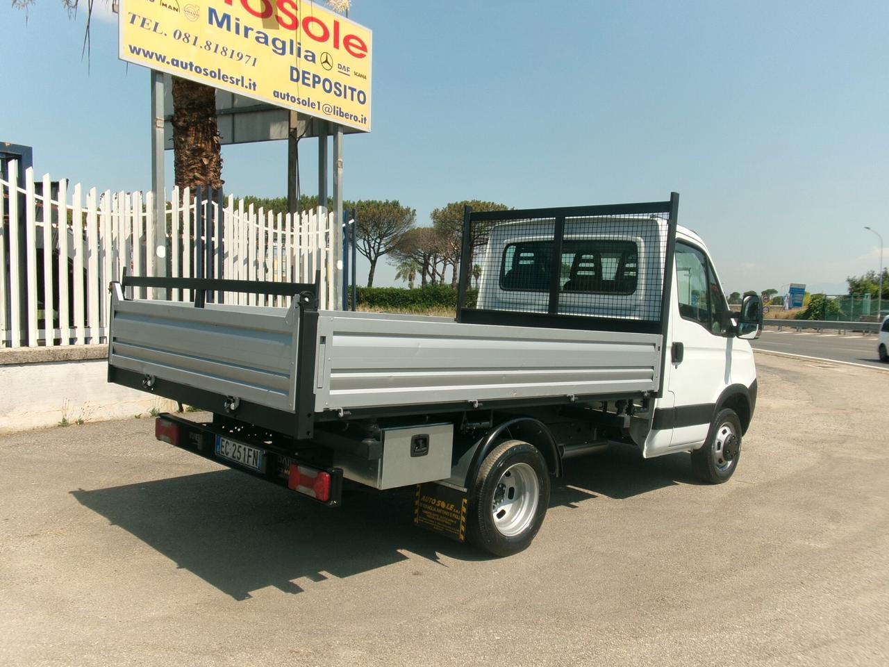 Iveco Daily 35C13 2.3 130CV RIBALTABILE TRILATERALE