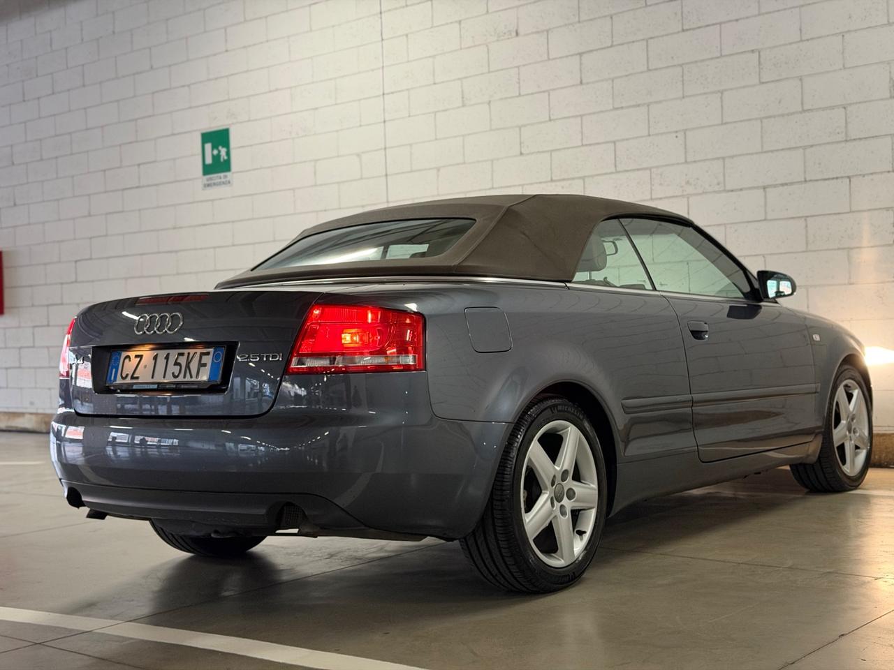 Audi A4 Cabriolet 2.5 V6 TDI cat