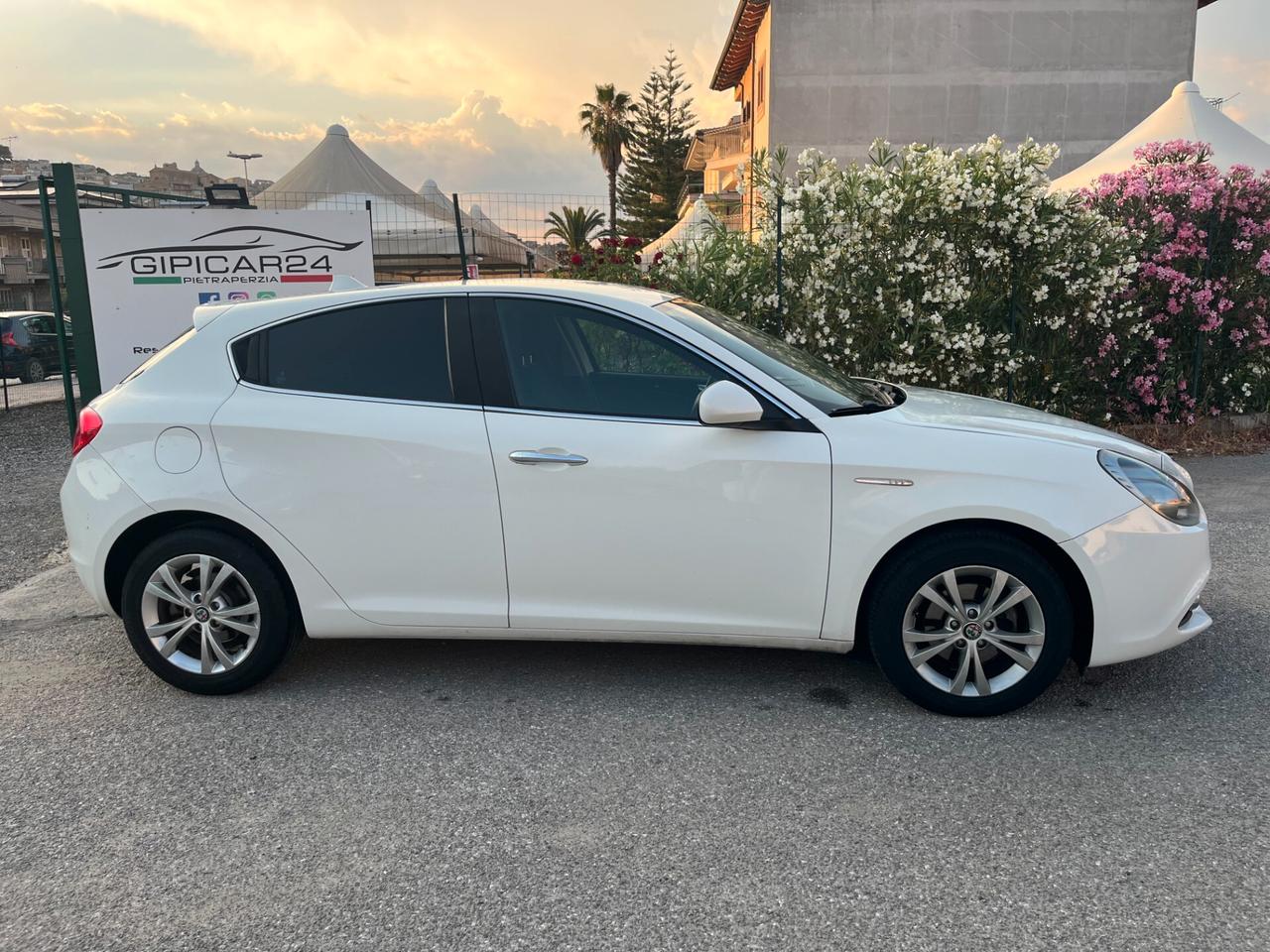 Alfa Romeo Giulietta 1.6 JTDm-2 105 CV Distinctive