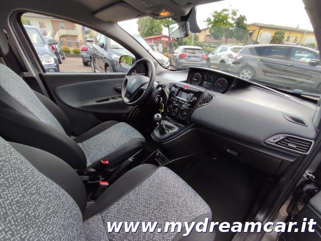 LANCIA Ypsilon 1.0 Hybrid Ecochic Silver NEOPATENTATI