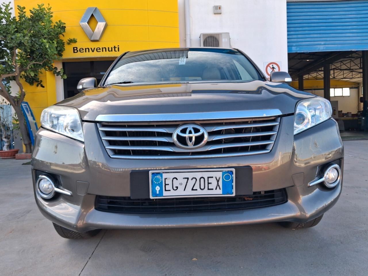 TOYOTA Rav4 Crossover 2.200 D-Cat 150cv 4WD Autom.