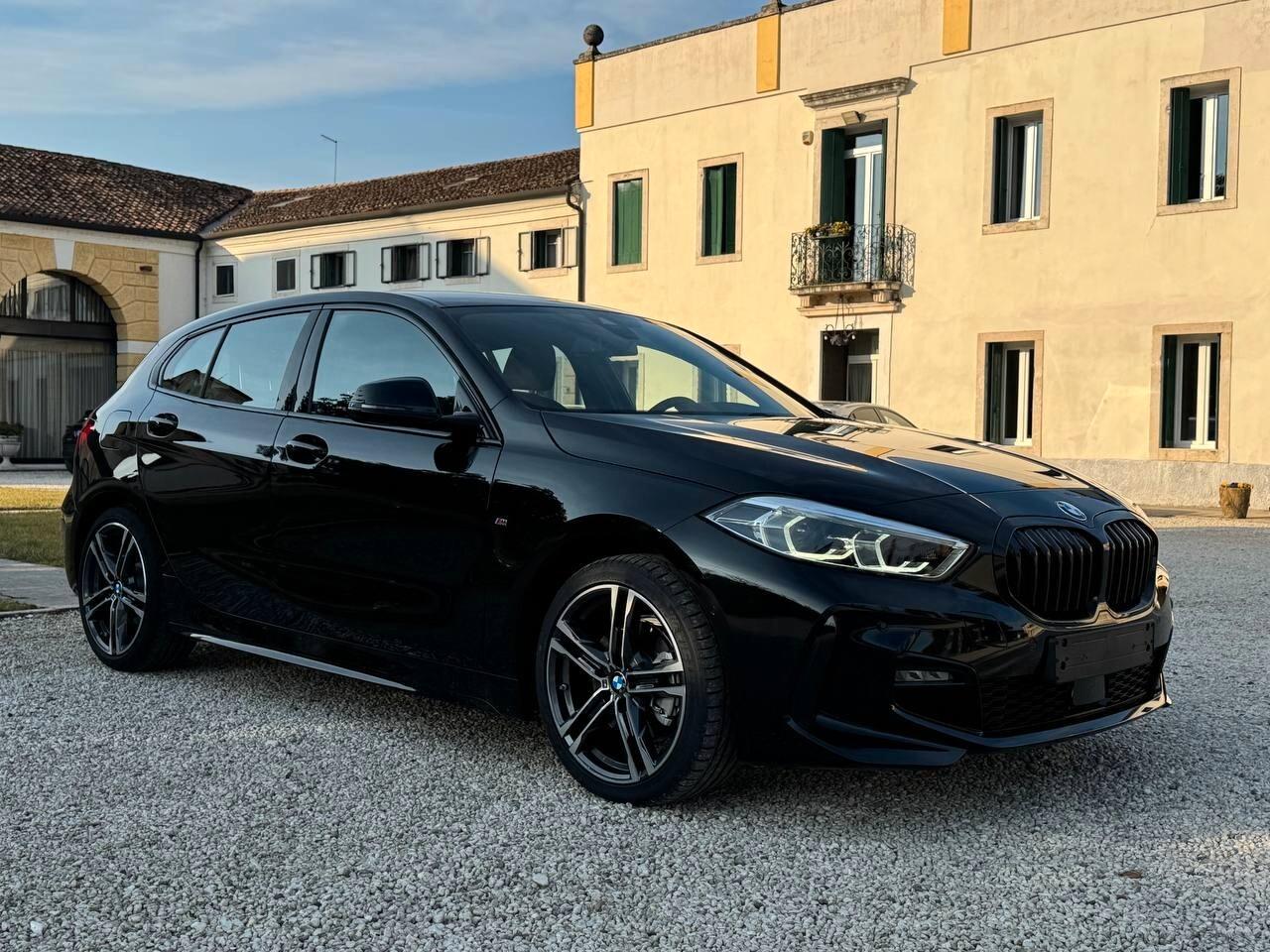 Bmw 118 118d 5p. Msport