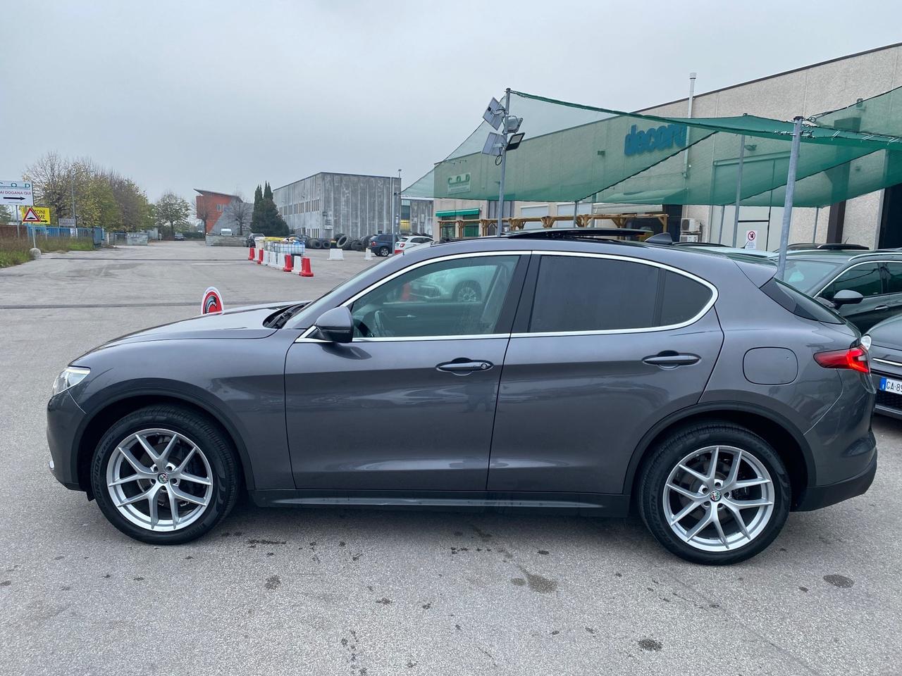 Alfa Romeo Stelvio 2.0 Turbo 280 CV AT8 Q4 TETTO APRIBILE Executive