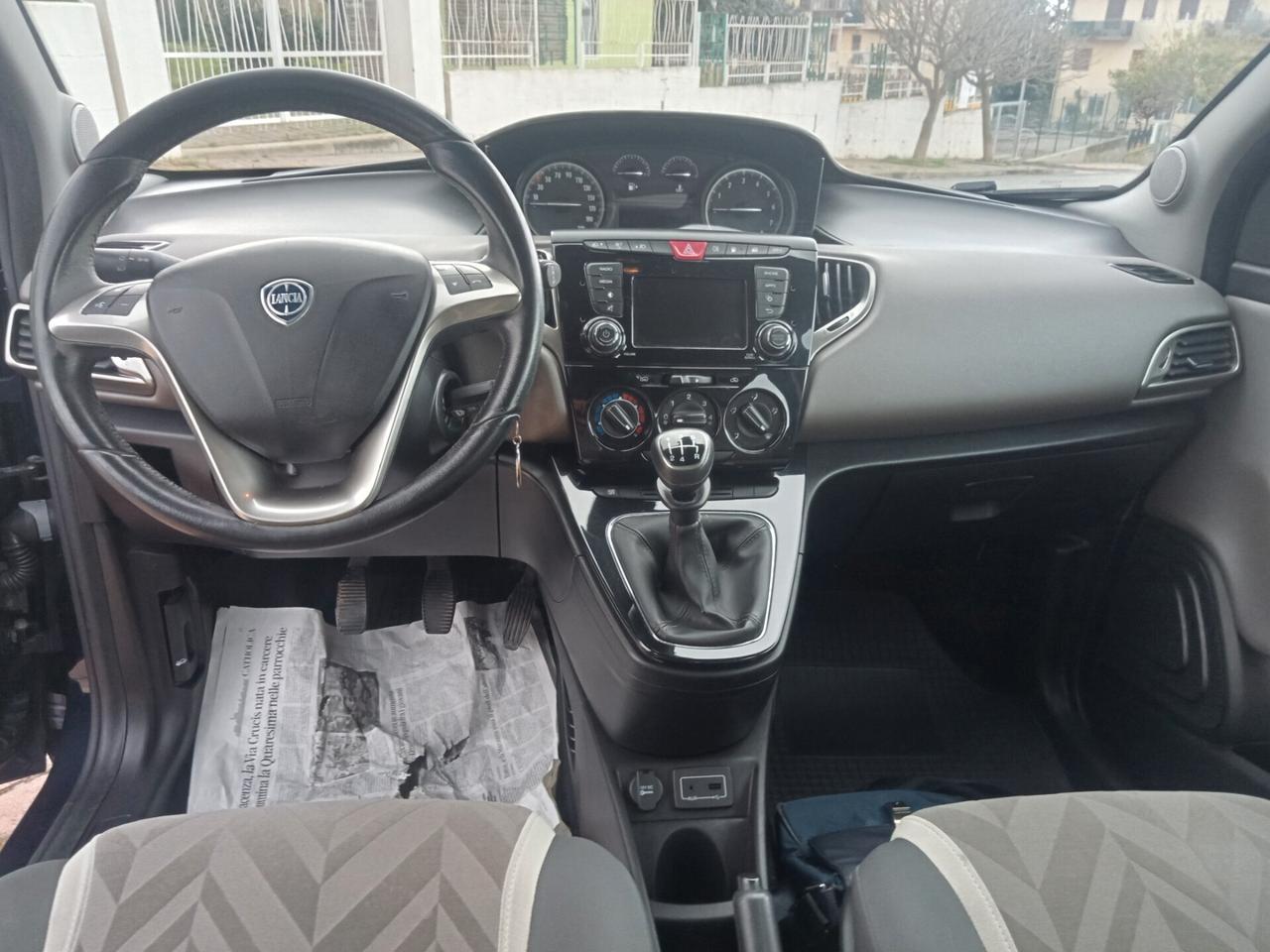 Lancia Ypsilon 1.2 69 CV 5 porte GPL Ecochic Gold