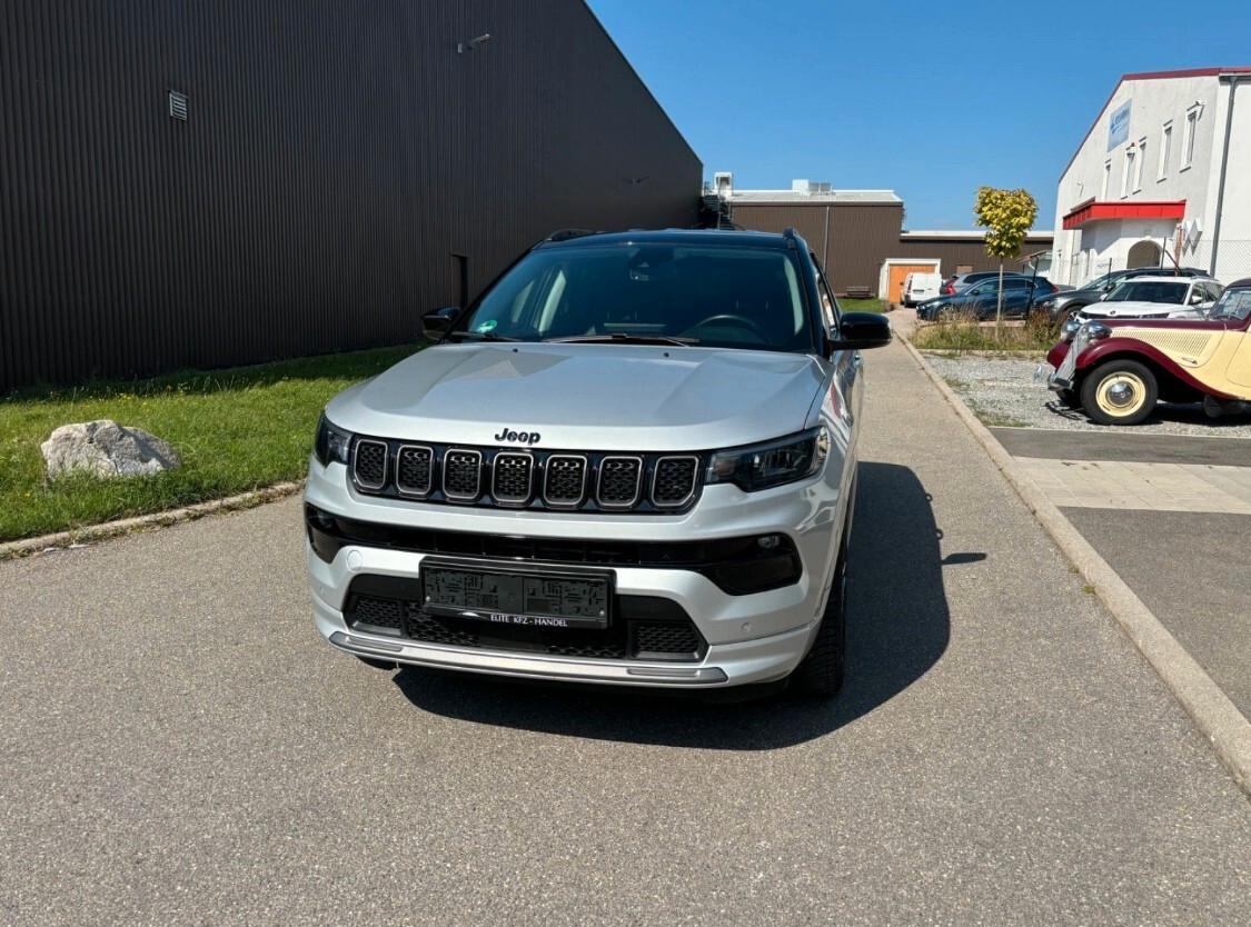 Jeep Compass 1.3 T4 179CV PHEV AT6 4xe S