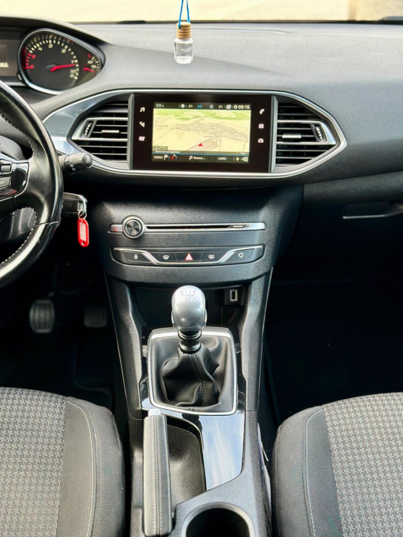 PEUGEOT 308 1.6HDi 2018 - 120CV ALLURE IMPECCABILE OK NEOPATENTATI IVA COMPRESA