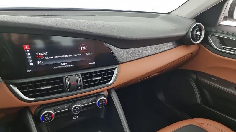 Alfa Romeo Giulia 2.0 Turbo 200 CV AT8 Executive
