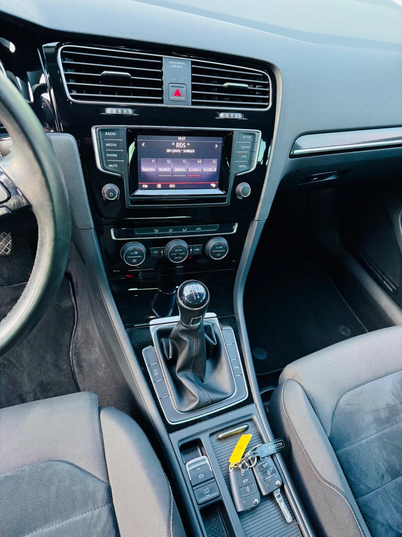 Volkswagen Golf 1.6 TDI 5p. Highline BlueMotion