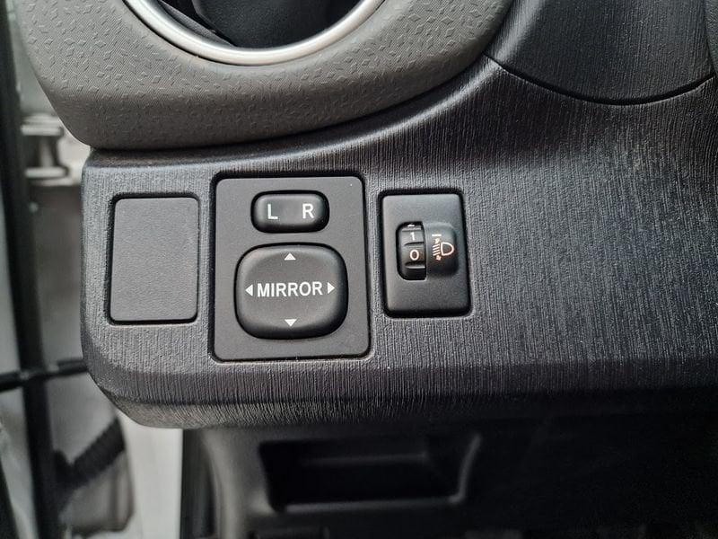 Toyota Yaris Yaris 1.0 5 porte Lounge