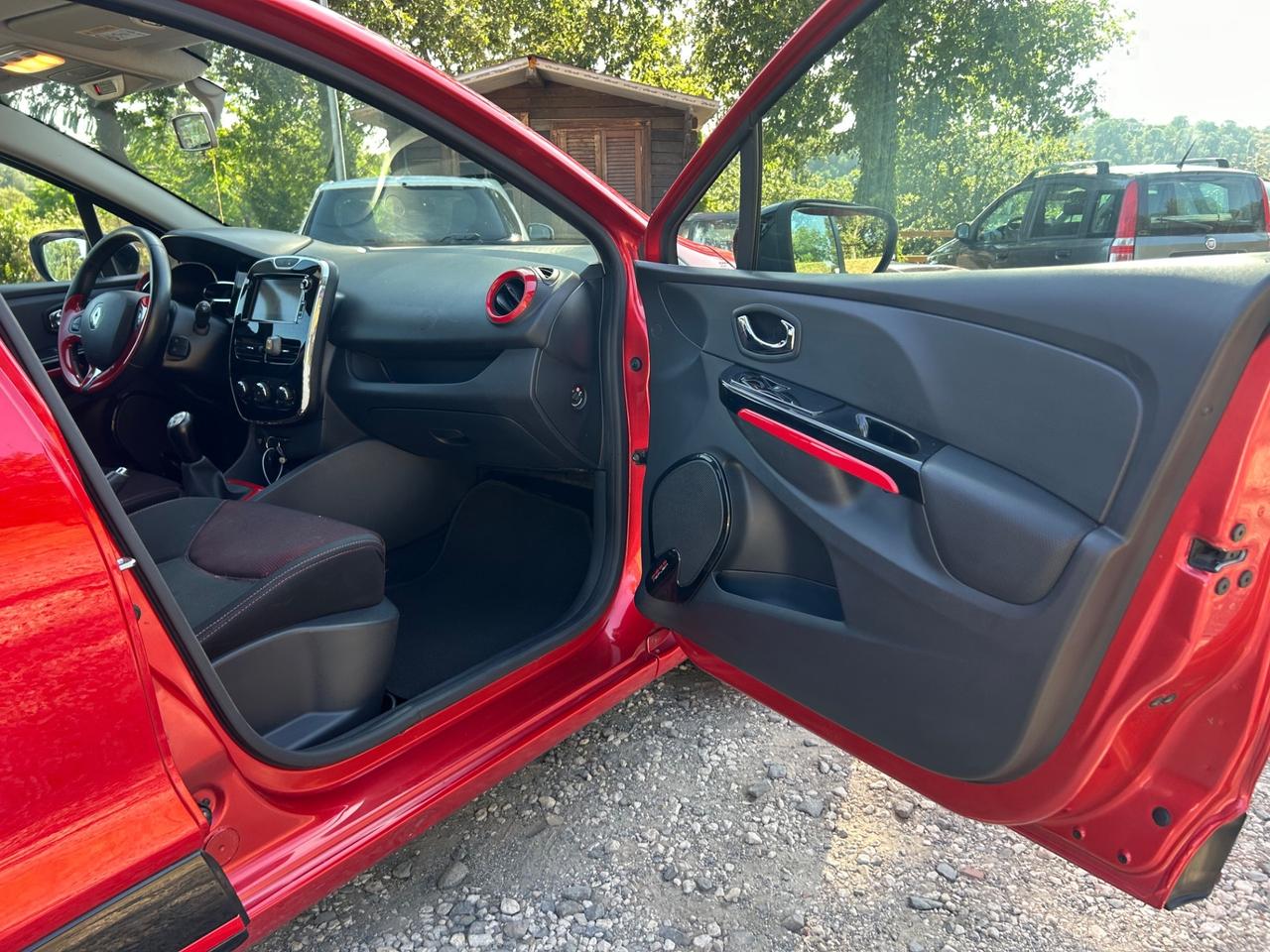 Renault Clio 1.2 75CV 5 porte Live neopatentati permute