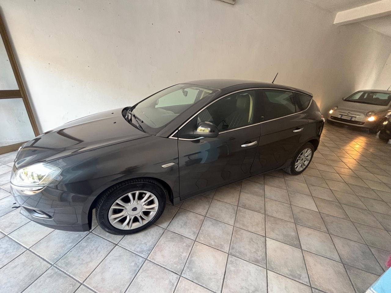 Lancia Delta 1.6 MJT DPF Selectronic Platinum