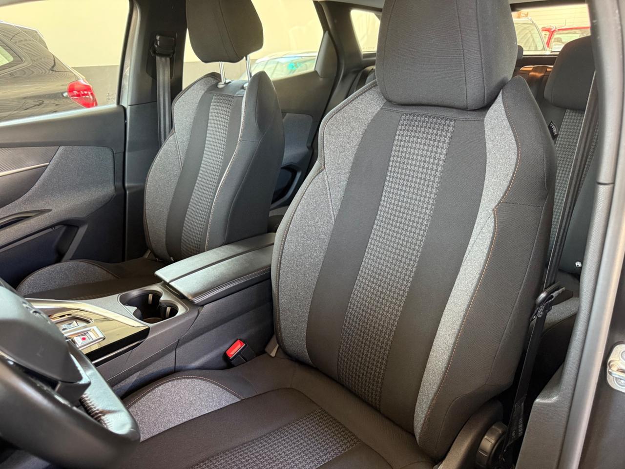 Peugeot 3008 PureTech Turbo 130 S&S EAT8 Active Pack
