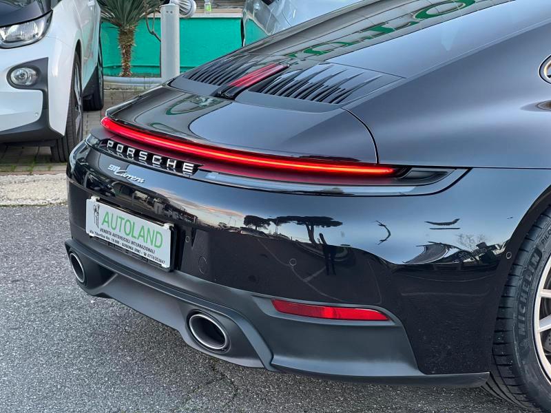 Porsche 992 3.0 Carrera auto