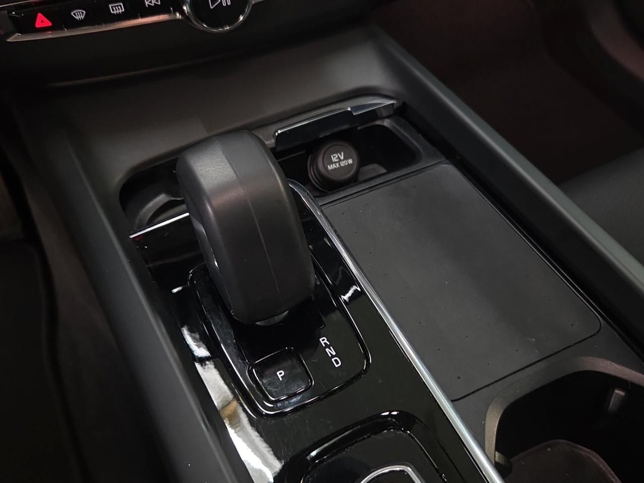 Volvo XC60 B4 (d) AWD automatico Plus Bright