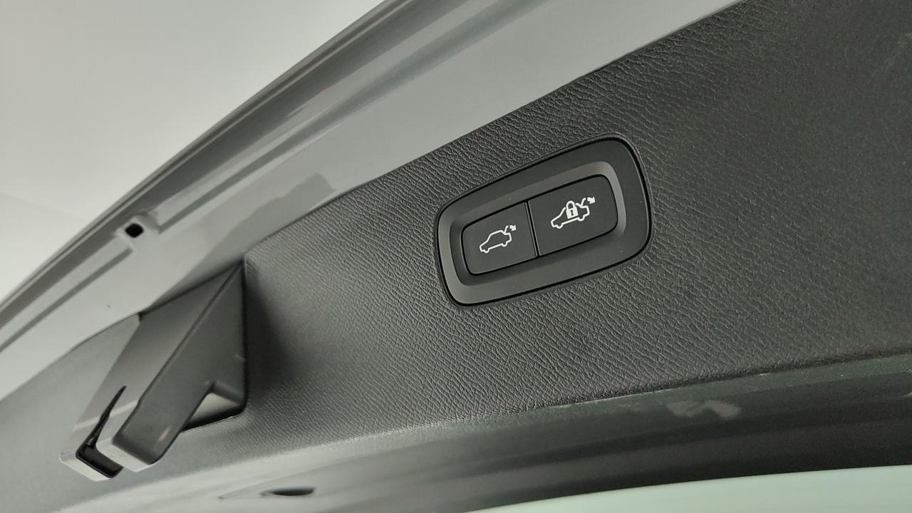 VOLVO XC90 2.0 b5 Plus Bright awd 7p.ti auto