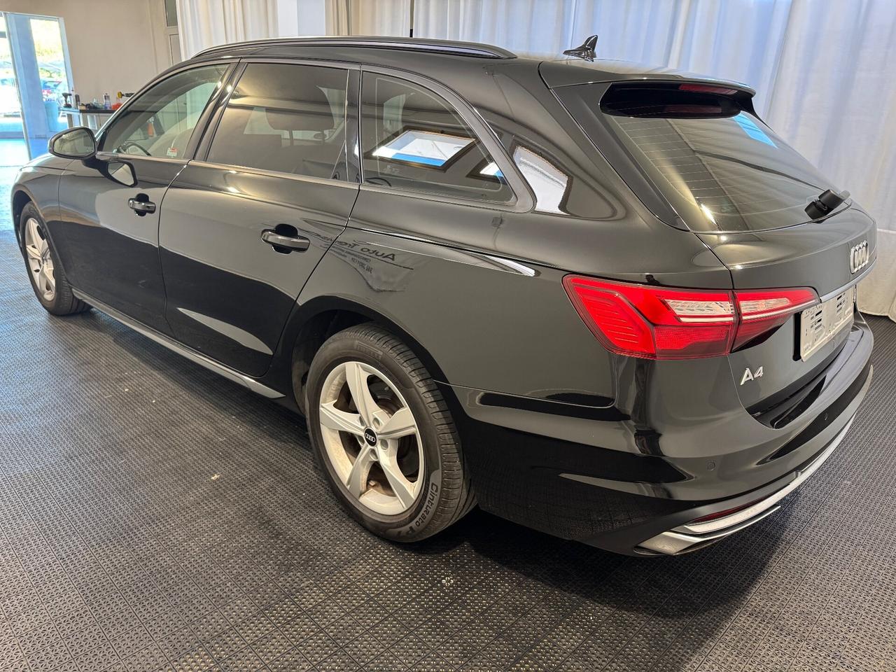 Audi A4 35 TDI/163 CV S tronic Business Advanced