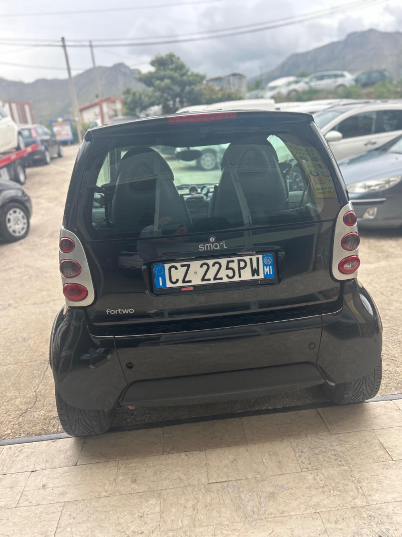 Smart ForTwo 700 coupé pure (45 kW)