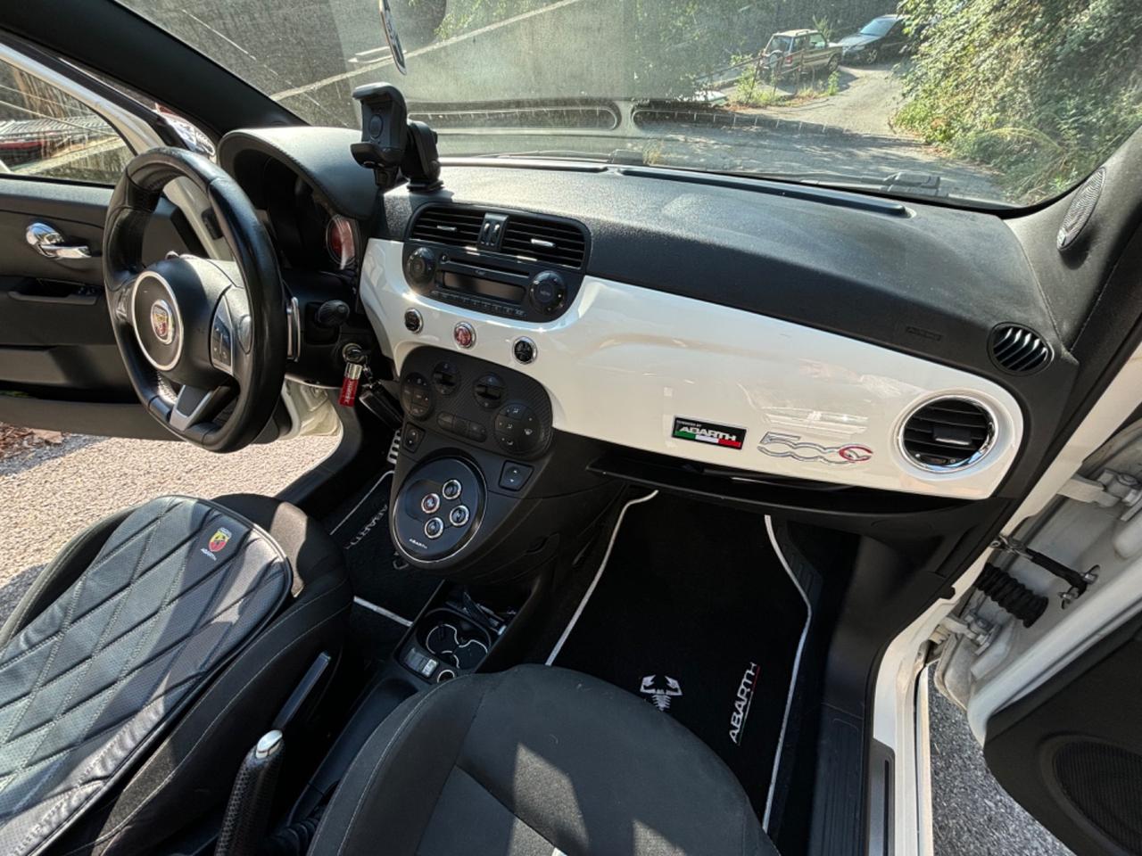 Abarth 500 C 1.4 Turbo T-Jet MTA