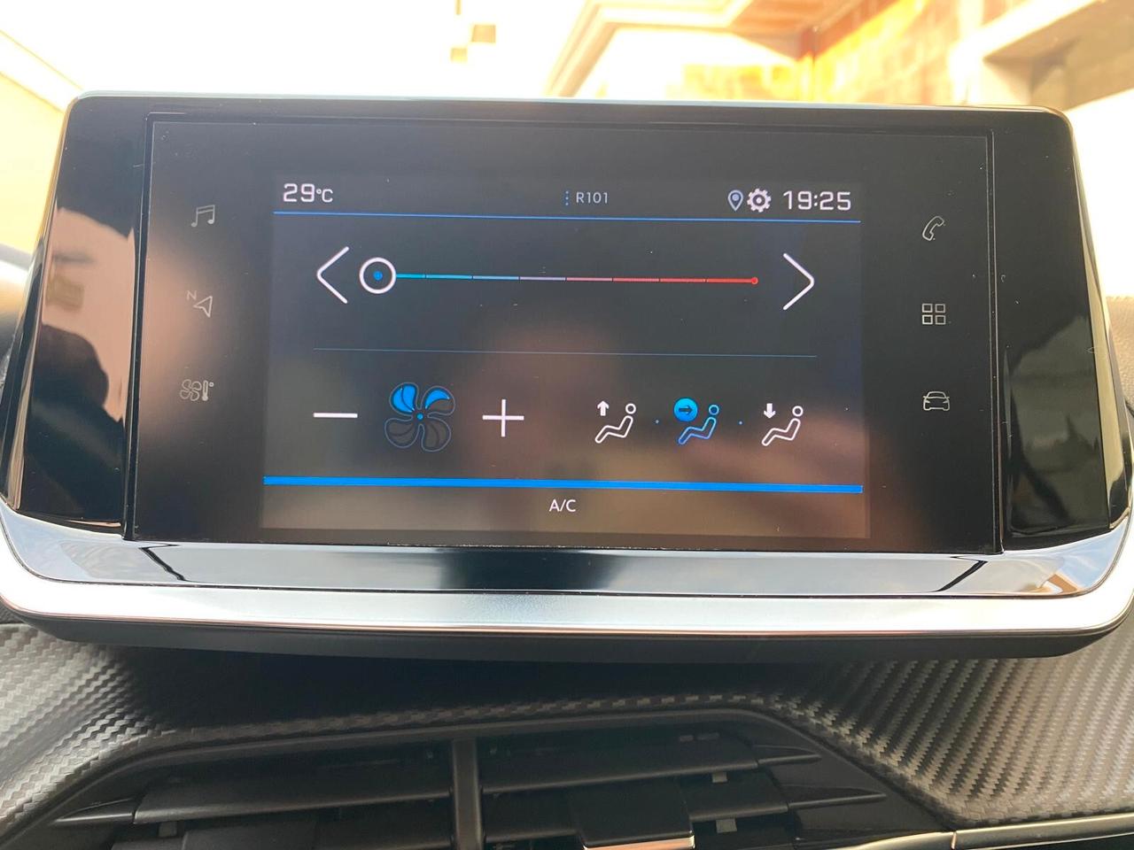 PEUGEOT 2008 1.5 100CV CRUISE CARPLAY OK NEOPATENTATI ANNO 2021