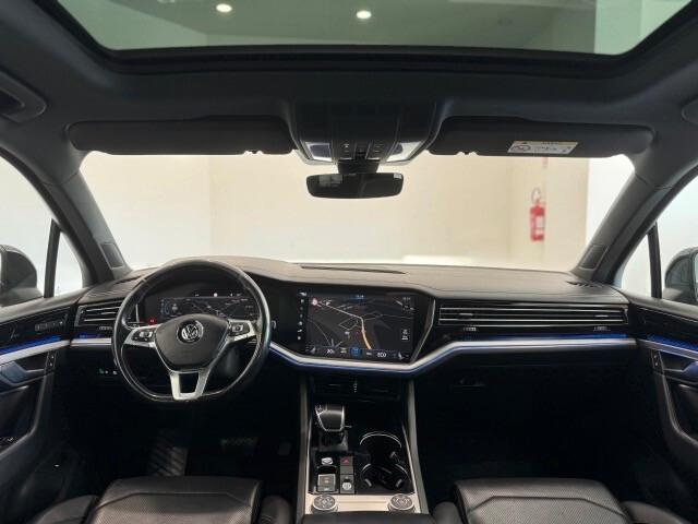 Volkswagen Touareg 3.0 V6 TDI SCR R-LINE