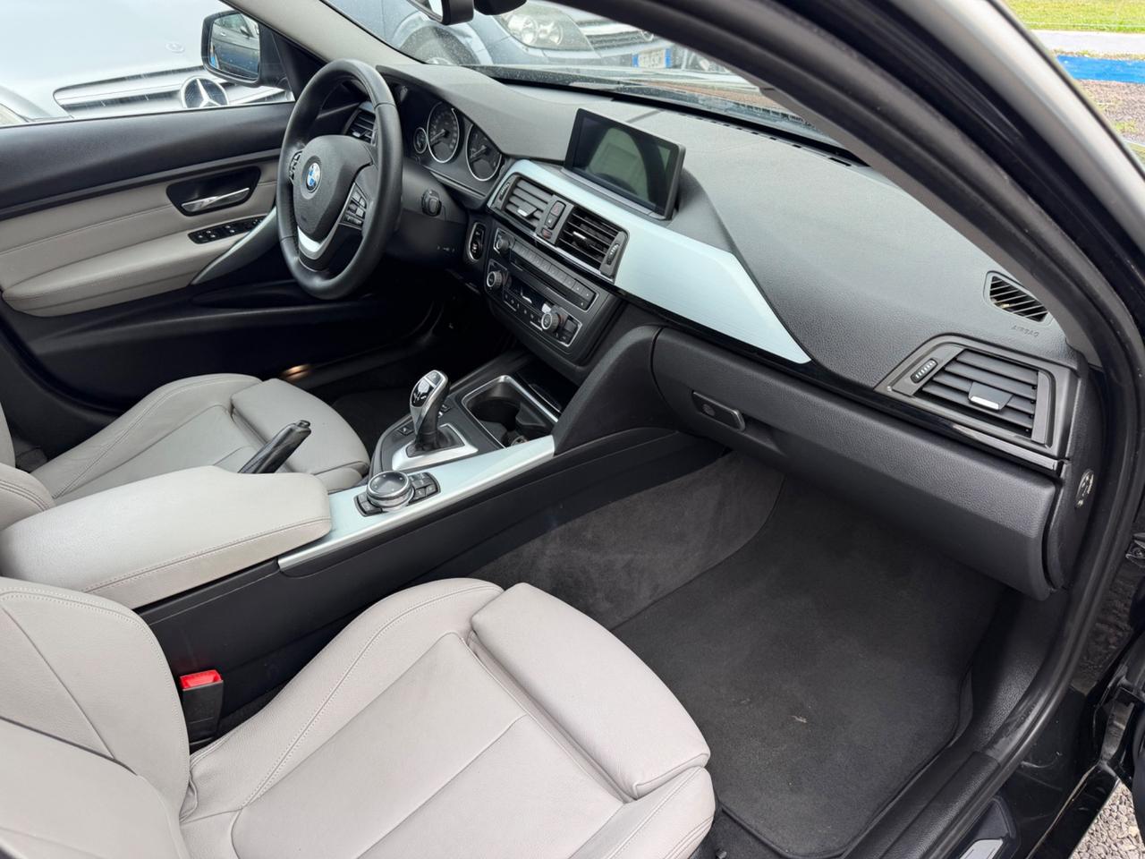 Bmw 320 320d xDrive Touring Msport