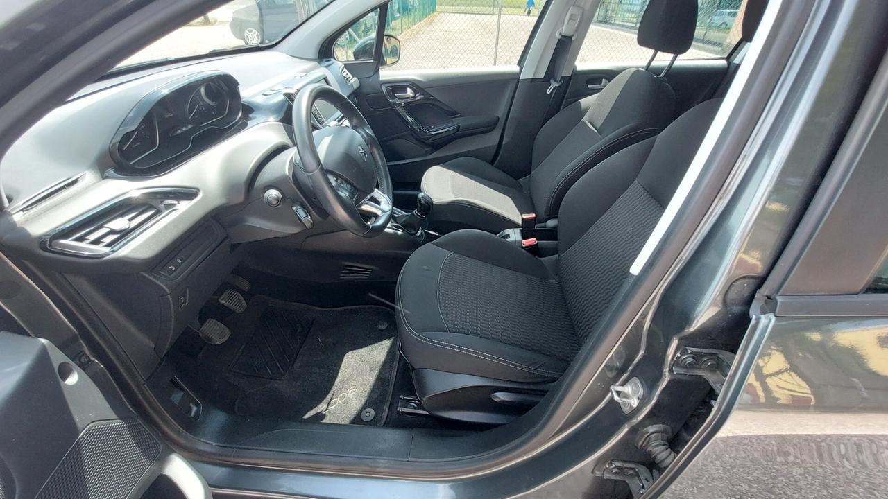 Peugeot 208 PureTech 82 5 porte Allure