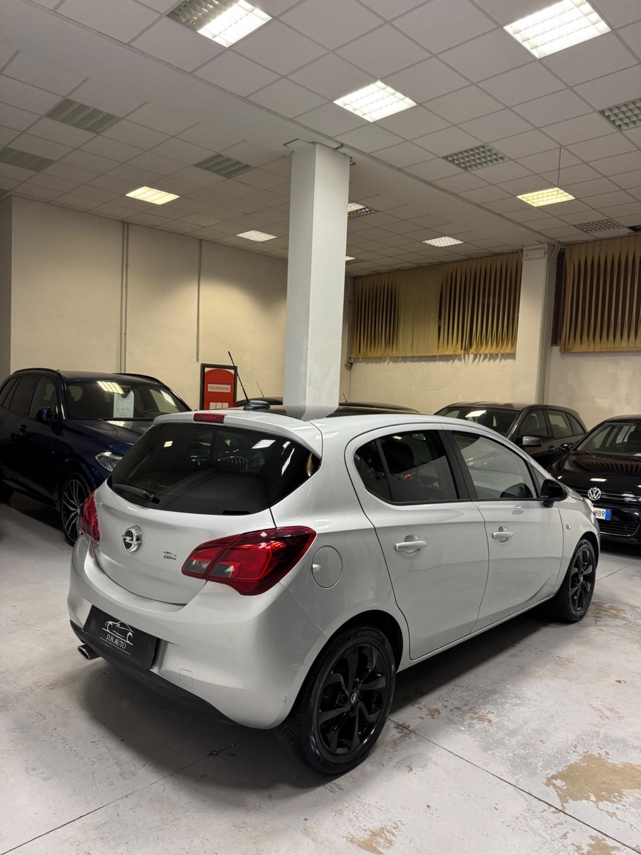 Opel Corsa 1.4 90CV GPL Tech 5 porte b-Color