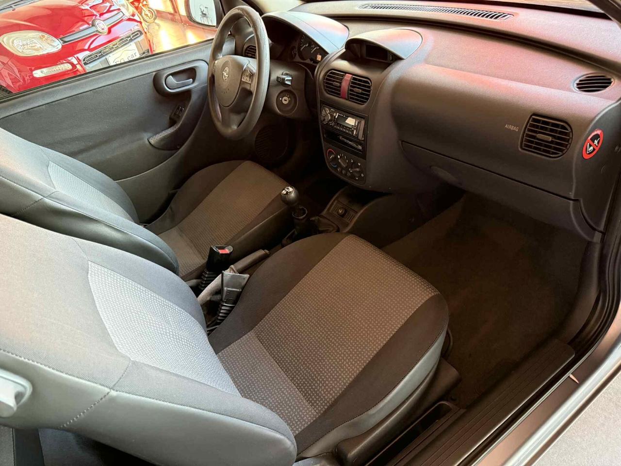 Opel Corsa 1.0i 12V cat 3 porte Club NEOPATENTATI