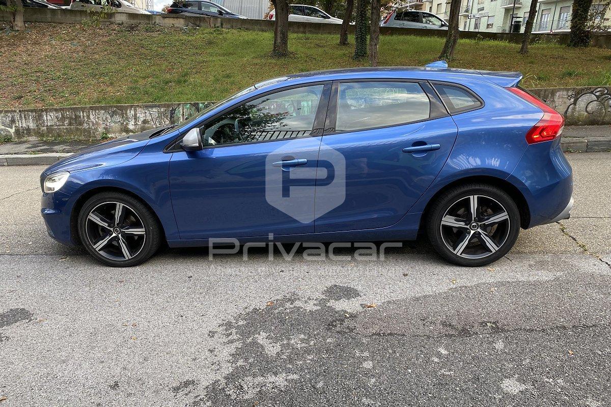 VOLVO V40 T4 R-design Kinetic