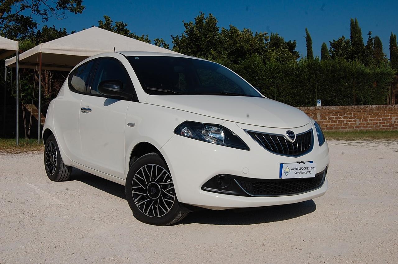 Lancia Ypsilon 1.0 FireFly 5 porte S&S Hybrid Platino