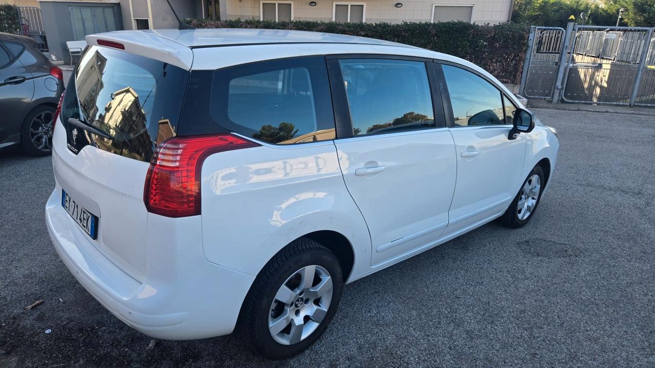 Peugeot 5008 BlueHDi 120 EAT6 S&S Allure
