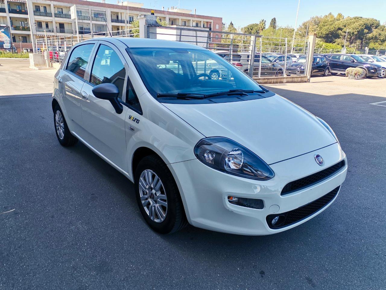 Fiat Punto 5 Porte Punto 5p 1.2 Young c/navi,radio