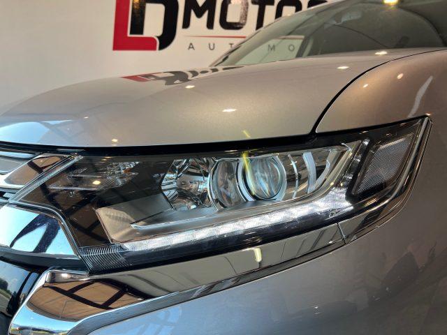 MITSUBISHI Outlander 2.2 DI-D 4WD Instyle 7p.