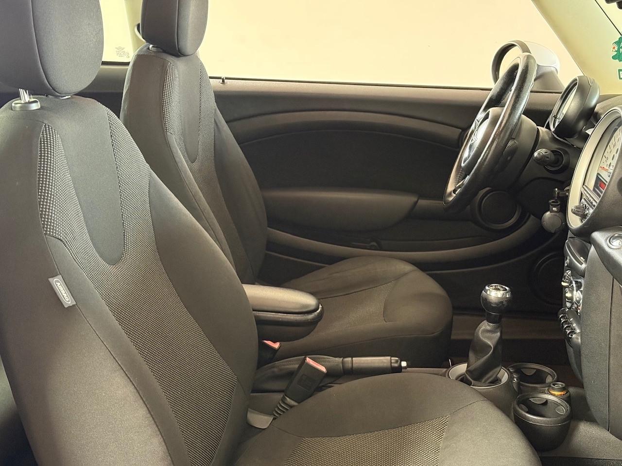 Mini Mini 1.6 16V One (72kW)