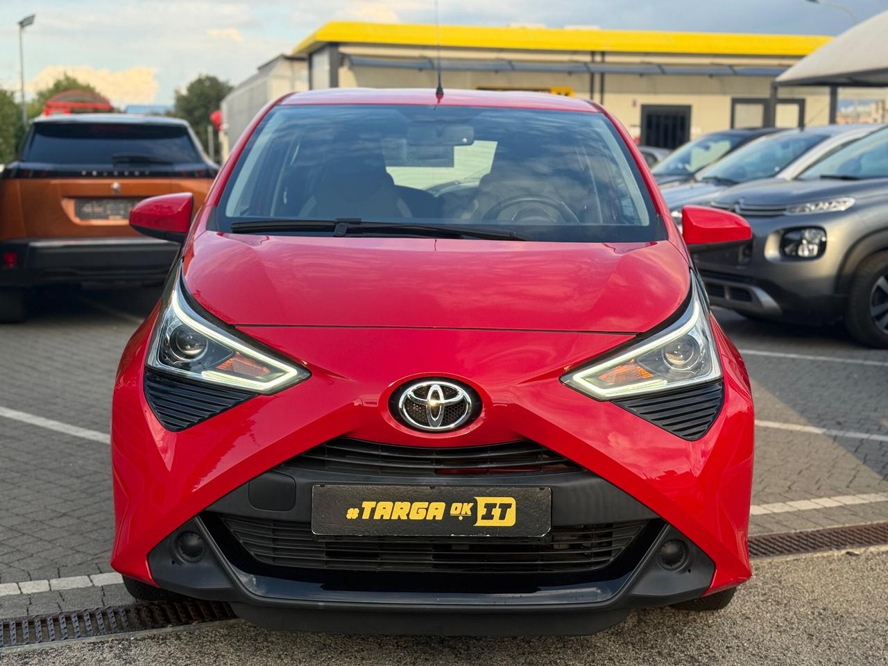 Toyota Aygo Connect 1.0 5 porte x-play + GARANTITA