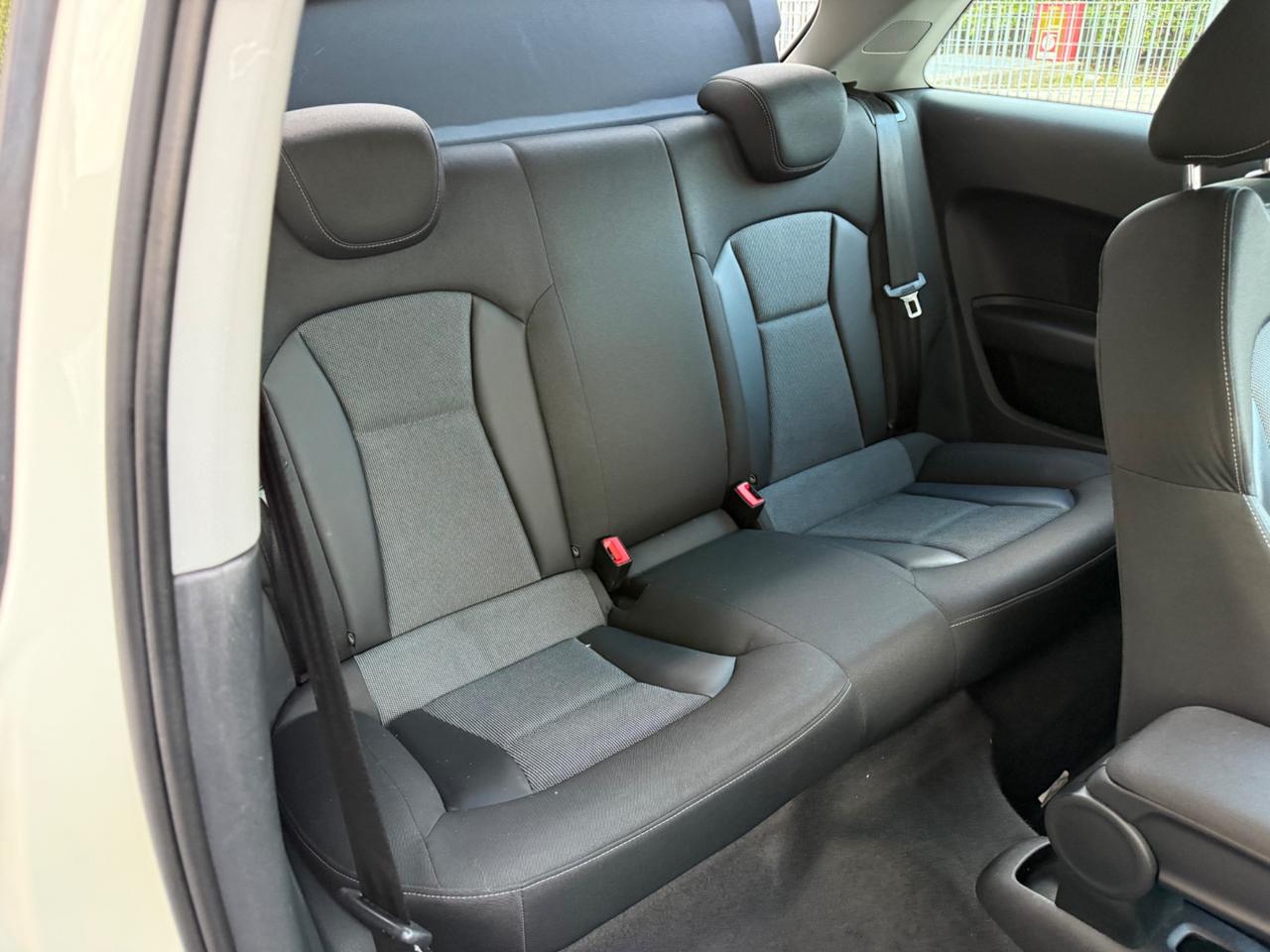 Audi A1 1.6 TDI 105 CV .. S-Line