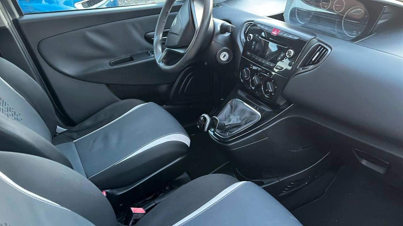 Lancia Ypsilon 1.2 69 CV 5 porte GPL Ecochic Gold