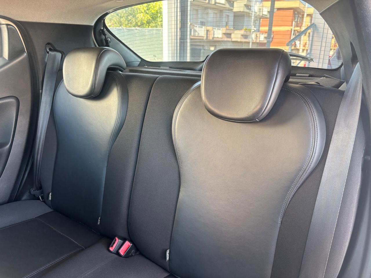 Lancia Ypsilon 1.3 MJT 16V 95 CV 5 porte S&S Gold