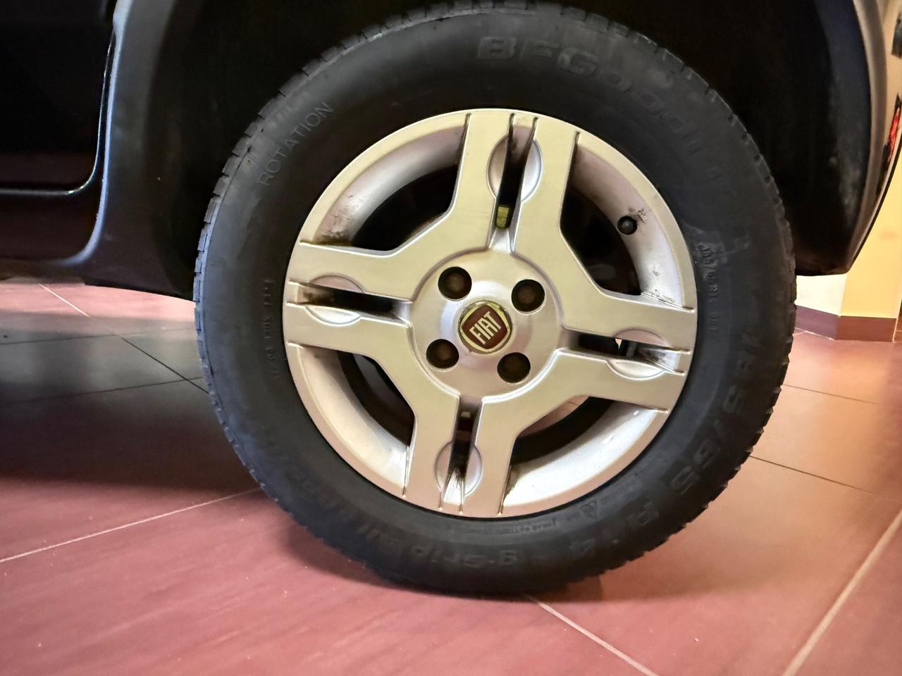 Fiat Panda 1.3 MJT 16V DPF 4x4 Climbing