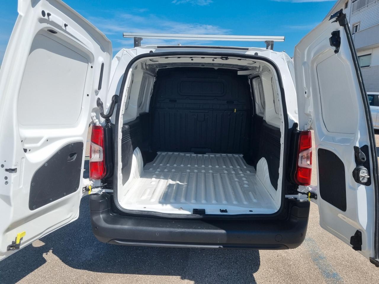 PEUGEOT Partner BlueHDi 100 S&S PASSO LUNGO PREMIUM