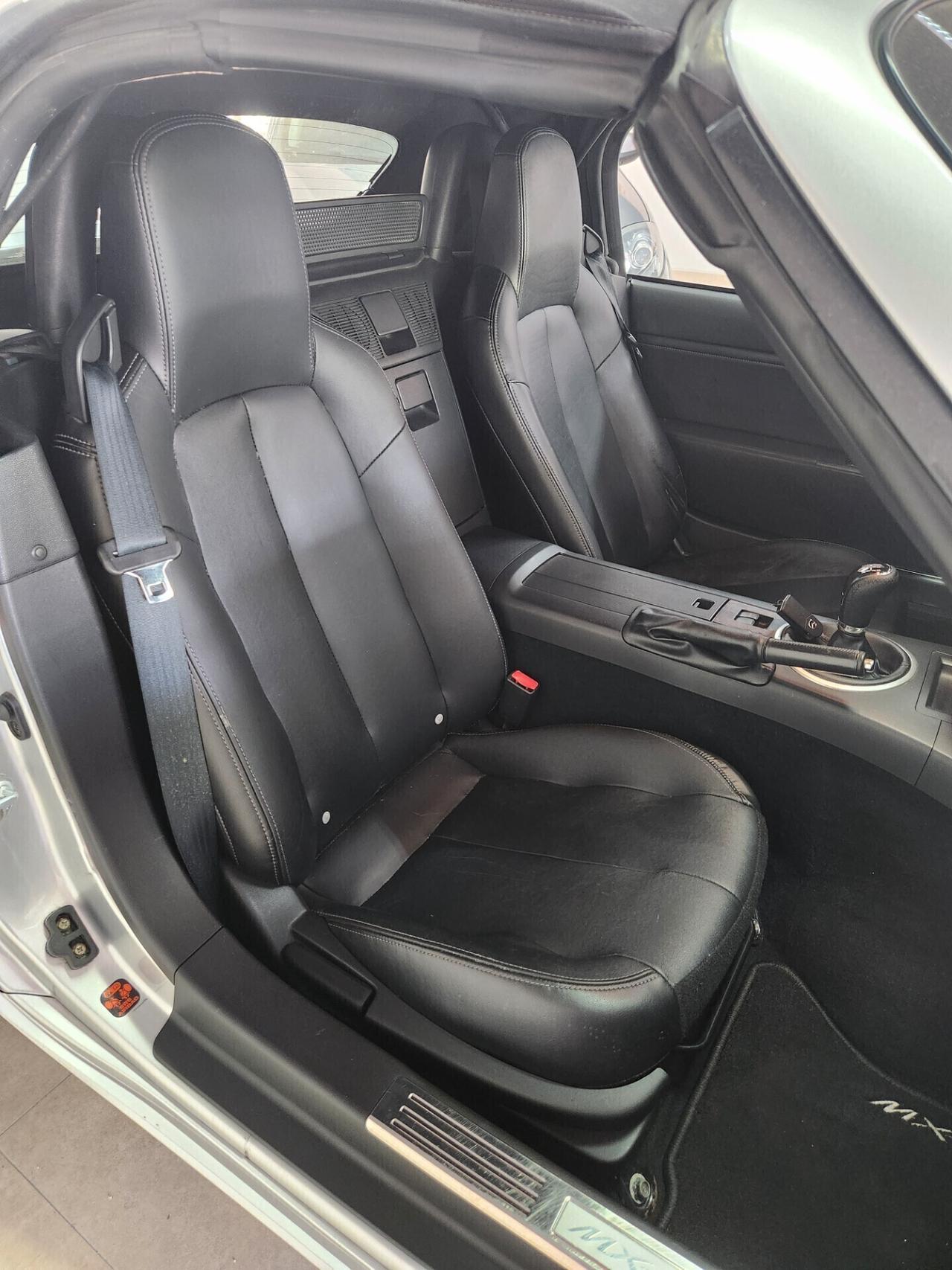 Mazda MX-5 1.8b 16V CABRIO
