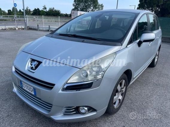 PEUGEOT 5008 1.6 HDi 110CV Business